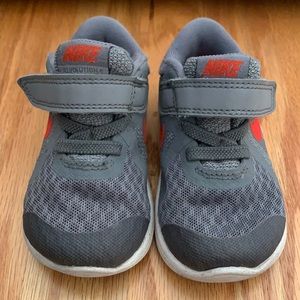 Nike Grey toddler 5C Shoes